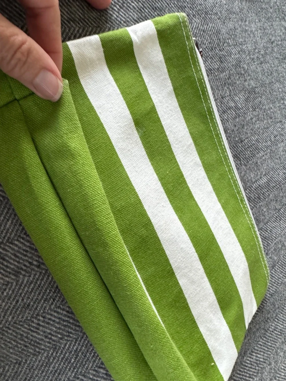 NWOT, TWO LOOPS, GREEN AND WHITE 1” STRIPE, COTTON CANVAS, ZIPPERED POUCH